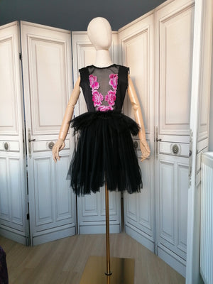 Lila tulle dress with crystal pink flowers embroideries