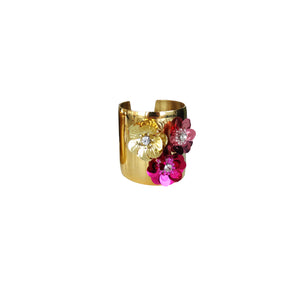 Gold cuff with flowers