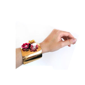 Gold cuff with flowers